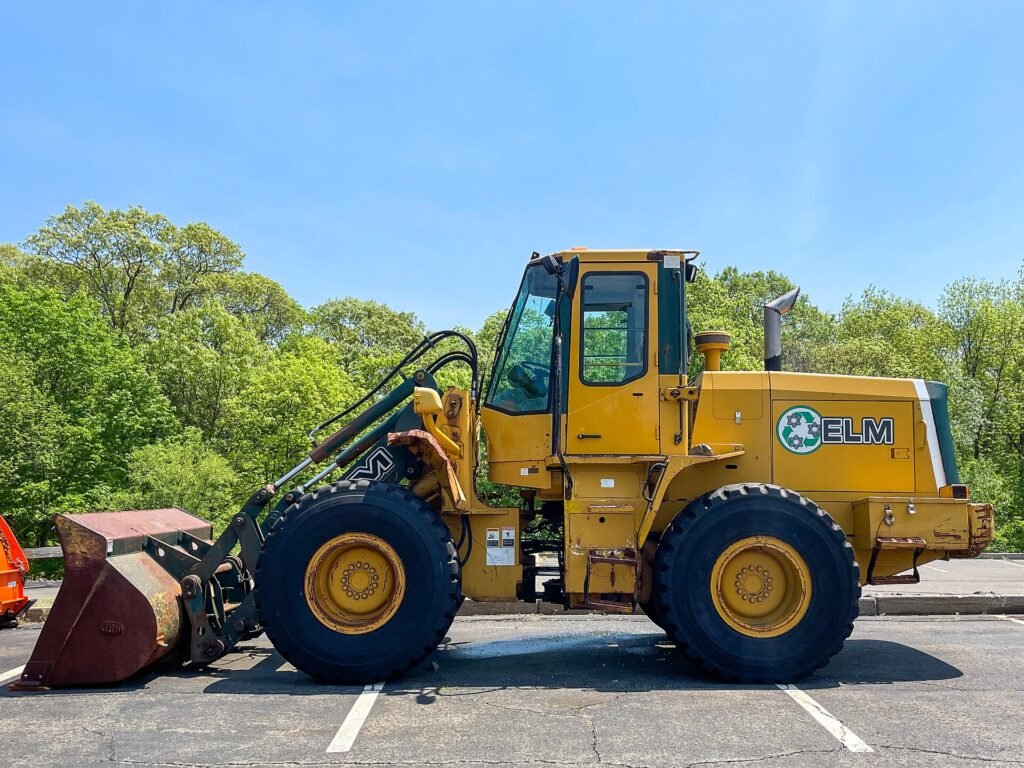 wheel loader